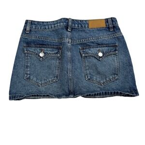 Blue Denim Mini Skirt Size 7/28 Medium Wash Flap Back Pockets Vtg Y2K Low rise